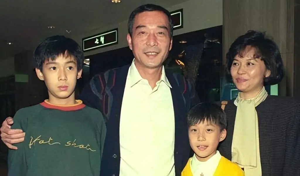 吴尊退出娱乐圈了吗_陈楚河家庭背景_吴尊文莱富豪家族