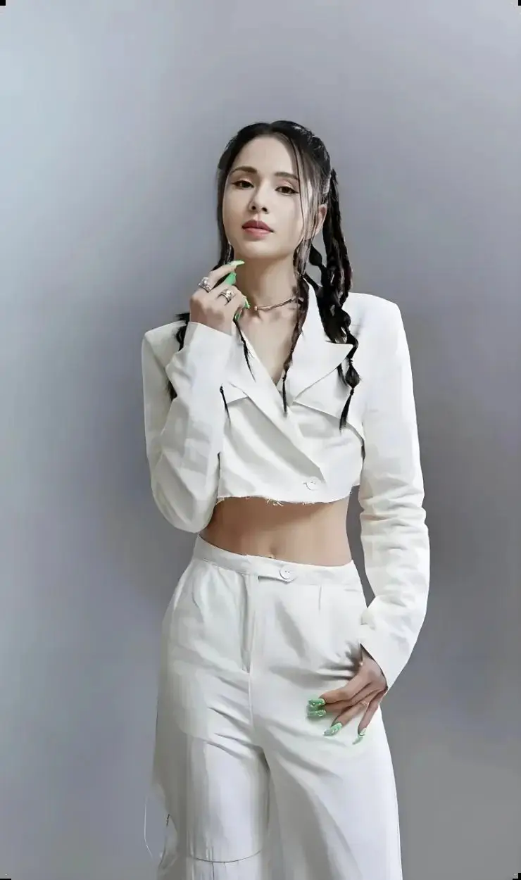 30岁以上女星不结婚原因_娱乐圈大龄剩女_40+未婚女明星生活状态