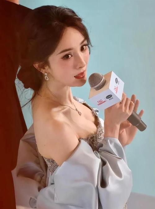 娱乐圈女星“身材凝视”：谁在定义完美？