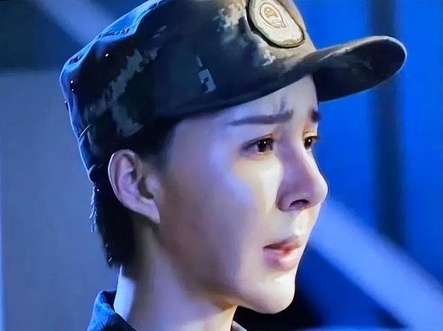 医美网红脸_当过兵的女明星_影视剧女兵形象